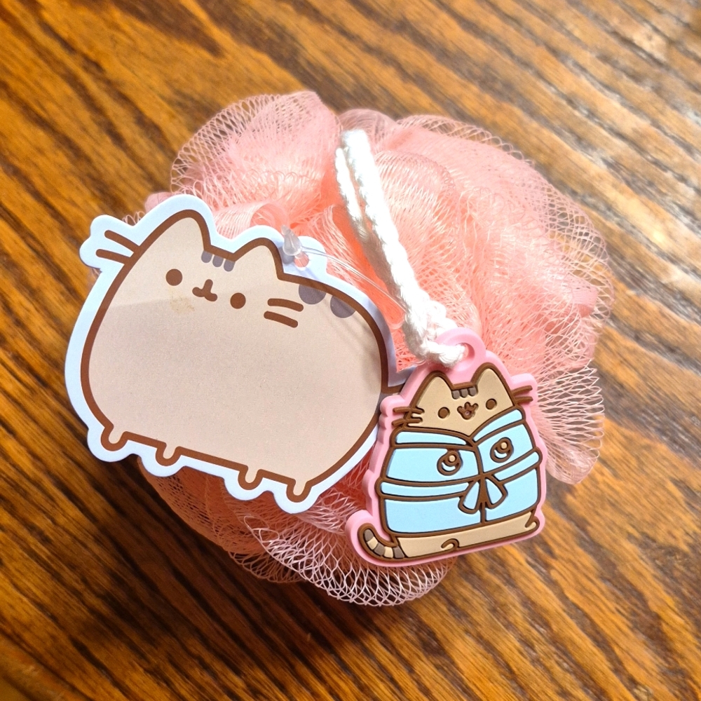Pusheen loofah